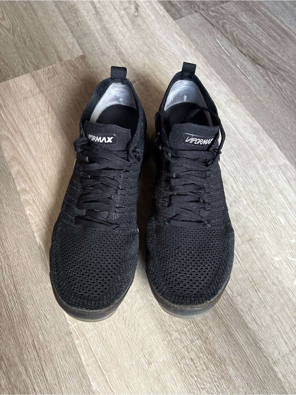 Nike VaporMax Flyknit Men's Sneakers Black - Picture 2 of 6